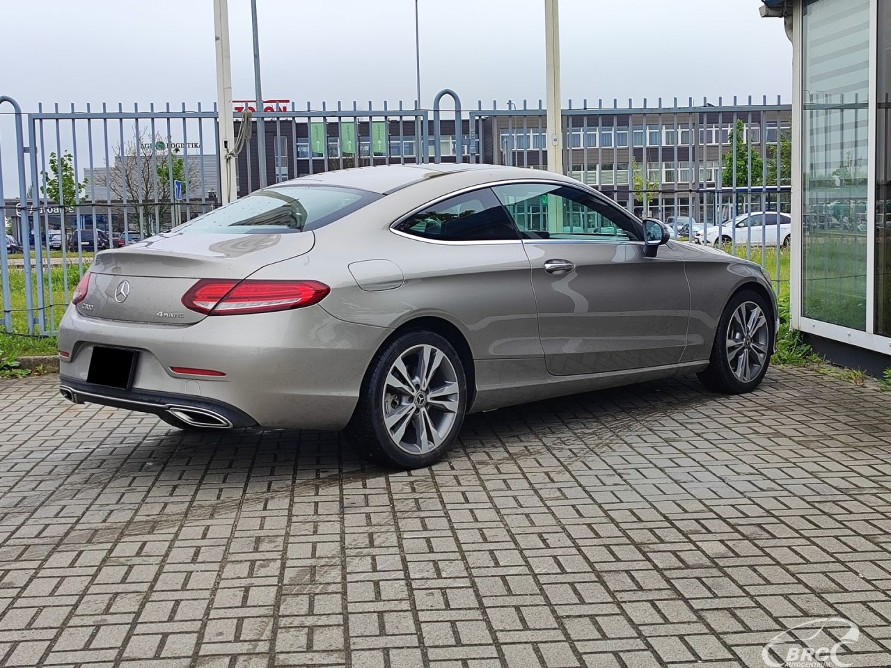 Mercedes-Benz C300 | 1