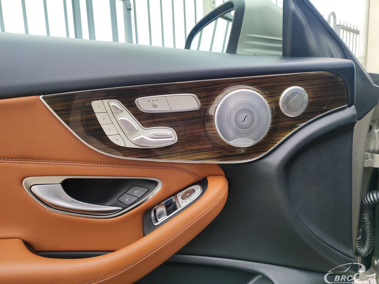 Mercedes-Benz C300 | 13