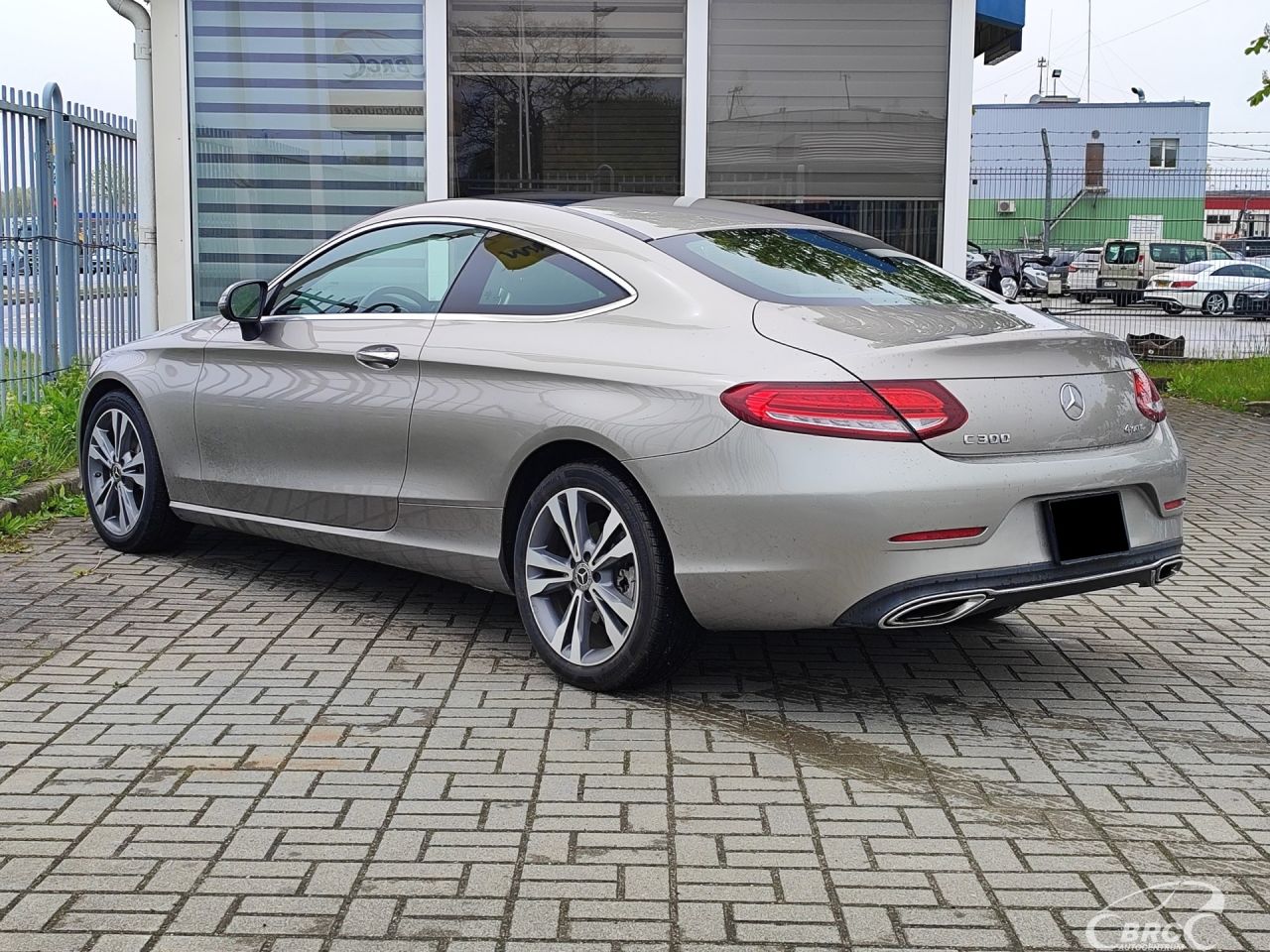 Mercedes-Benz C300 | 34