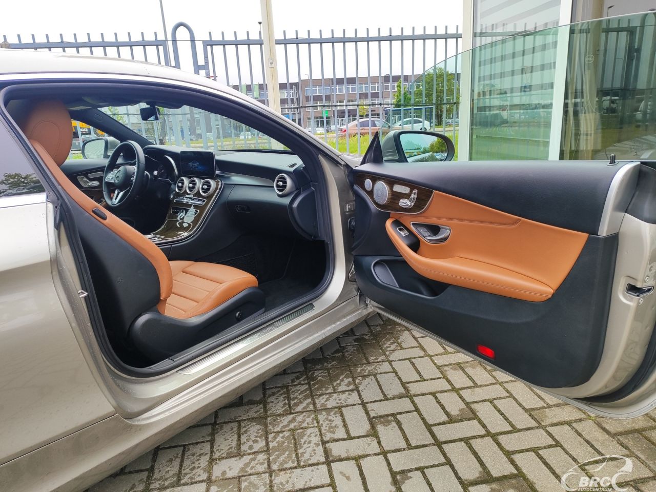 Mercedes-Benz C300 | 5