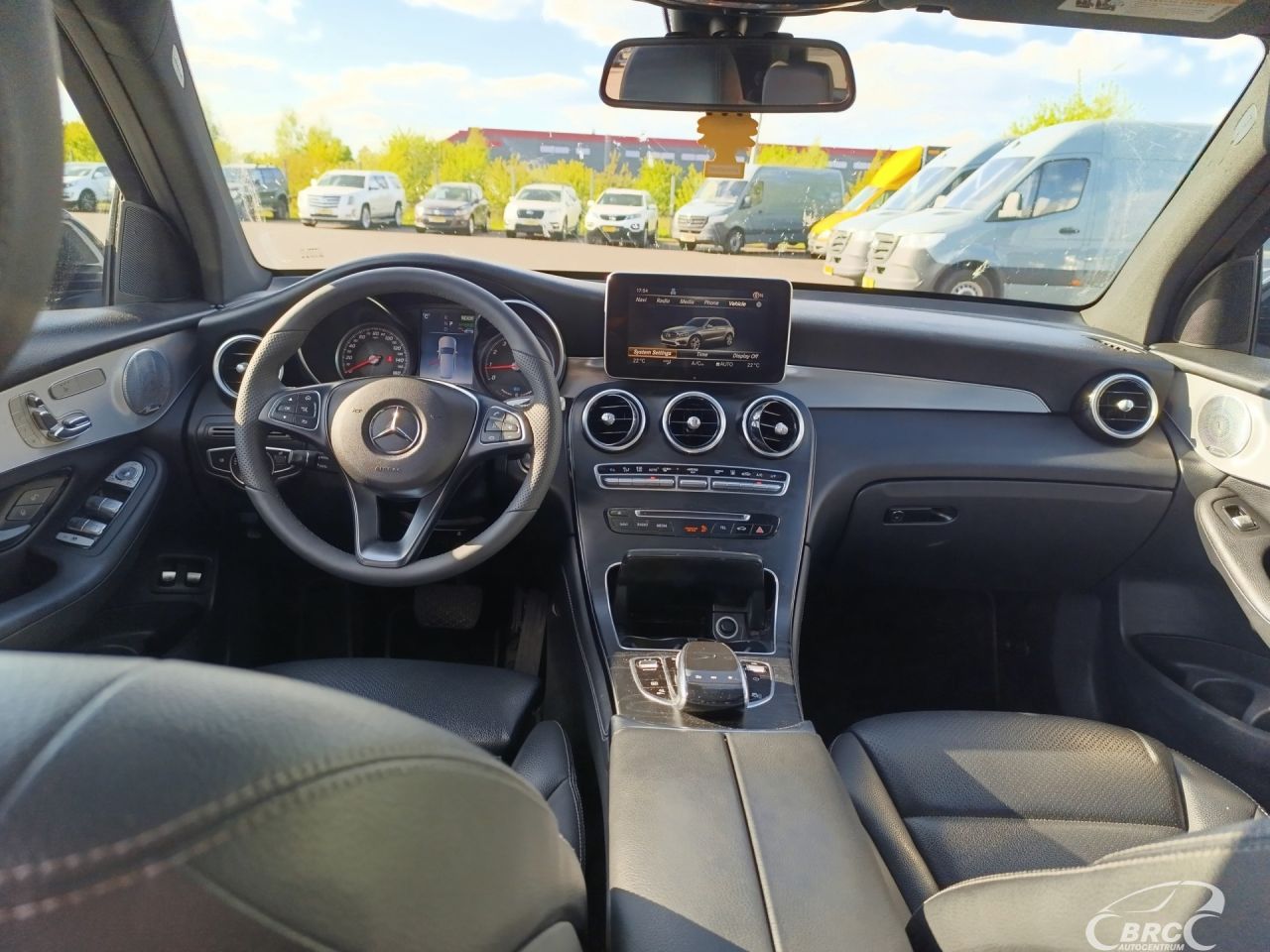 Mercedes-Benz GLC350 | 10