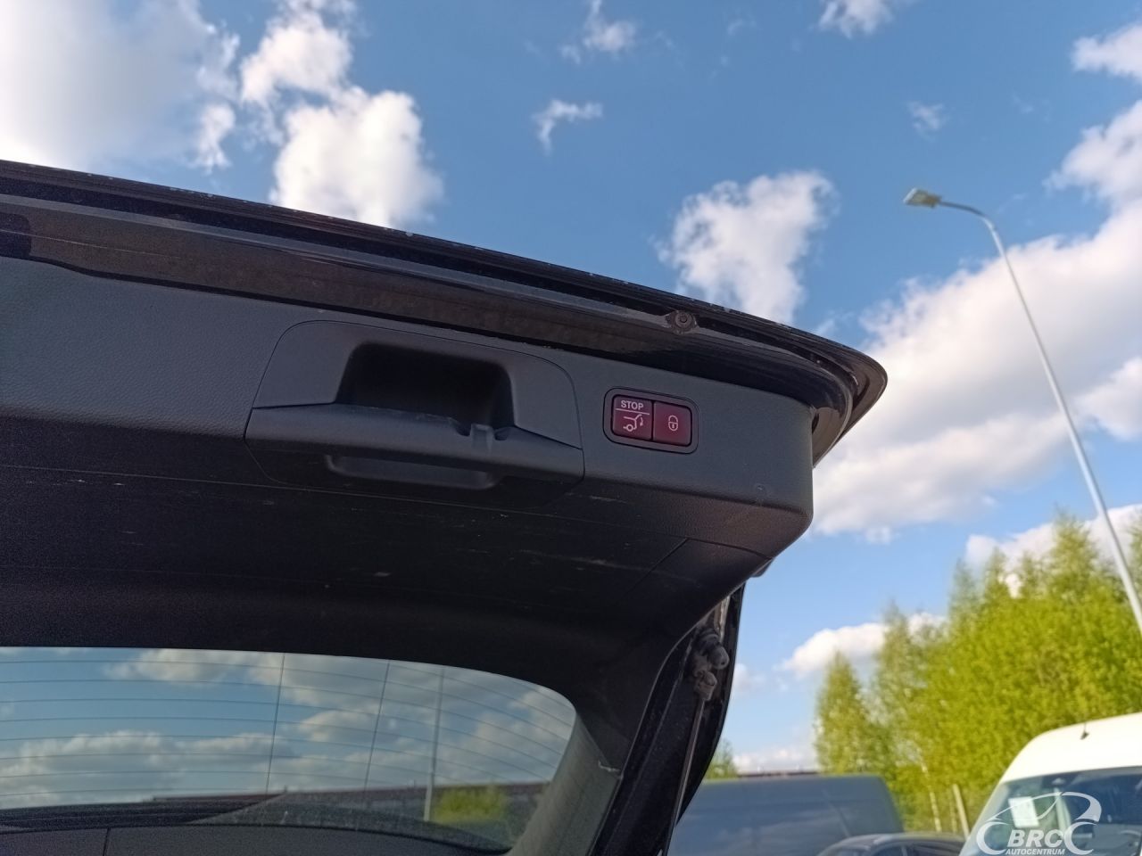 Mercedes-Benz GLC350 | 13