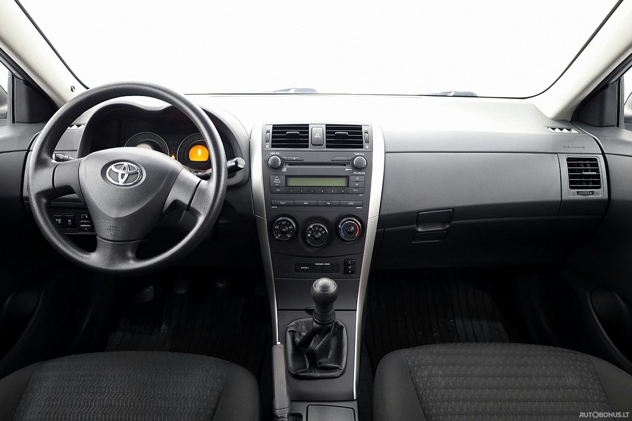Toyota Corolla | 4