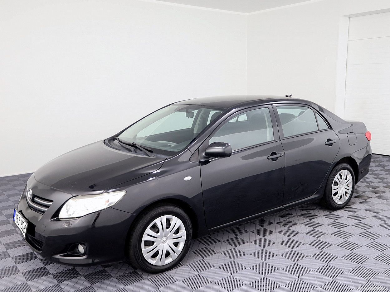 Toyota Corolla | 1