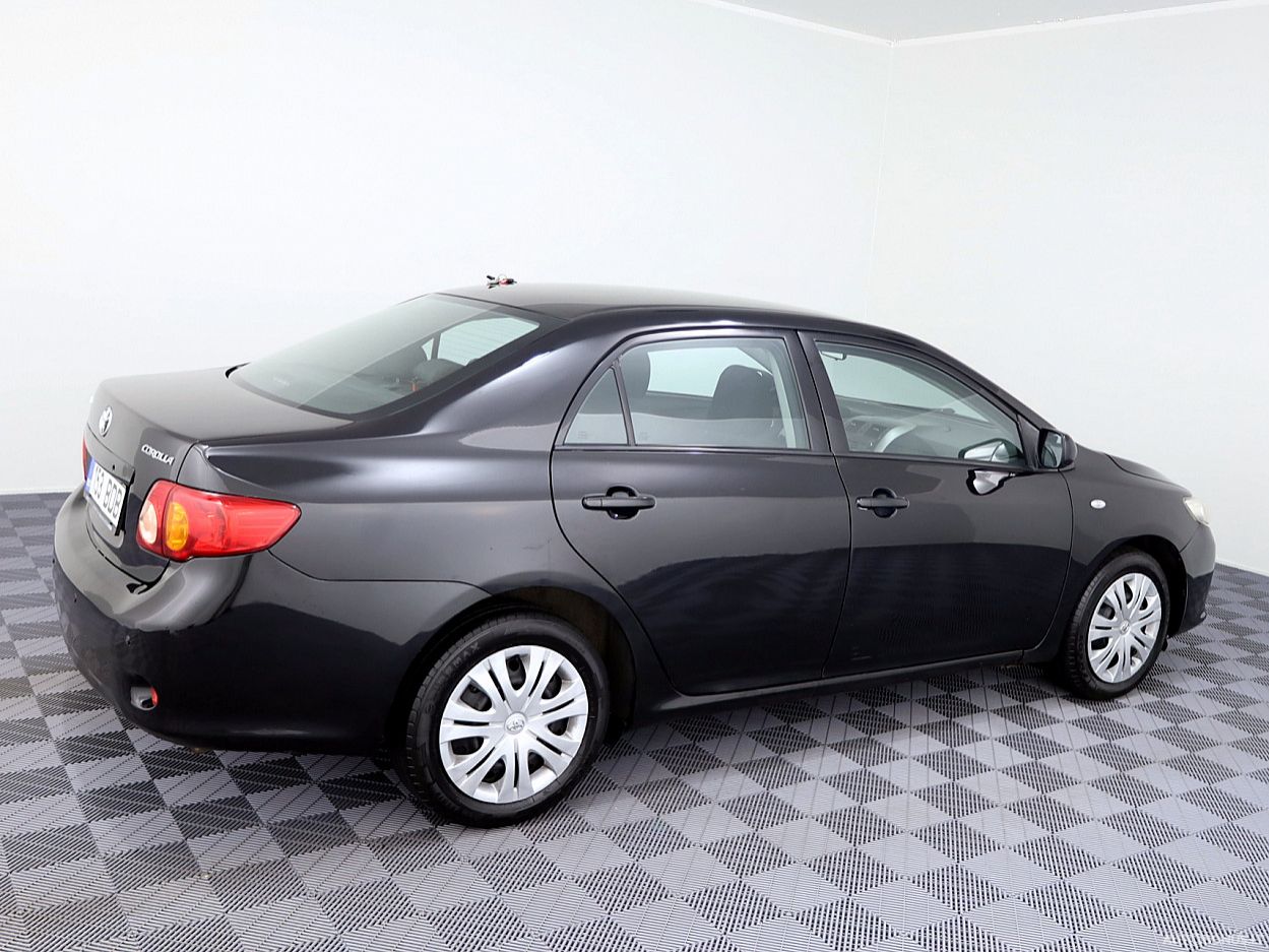 Toyota Corolla | 2
