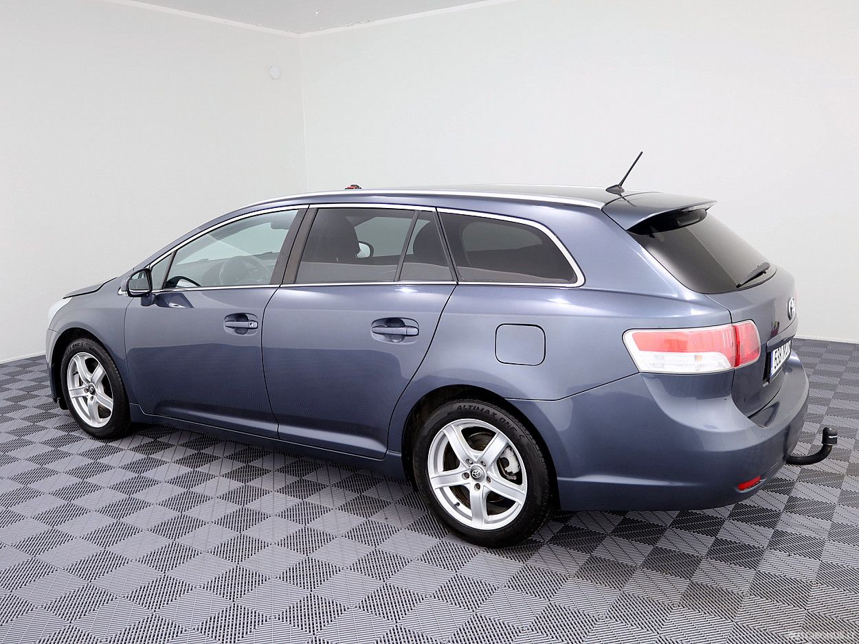 Toyota Avensis | 3
