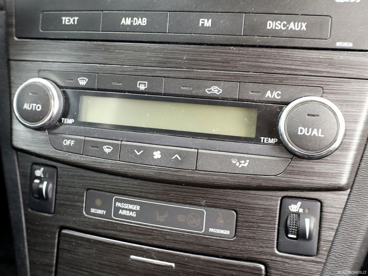 Toyota Avensis | 7