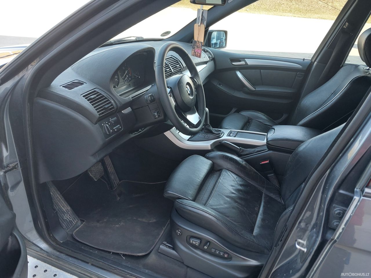 BMW X5 | 12