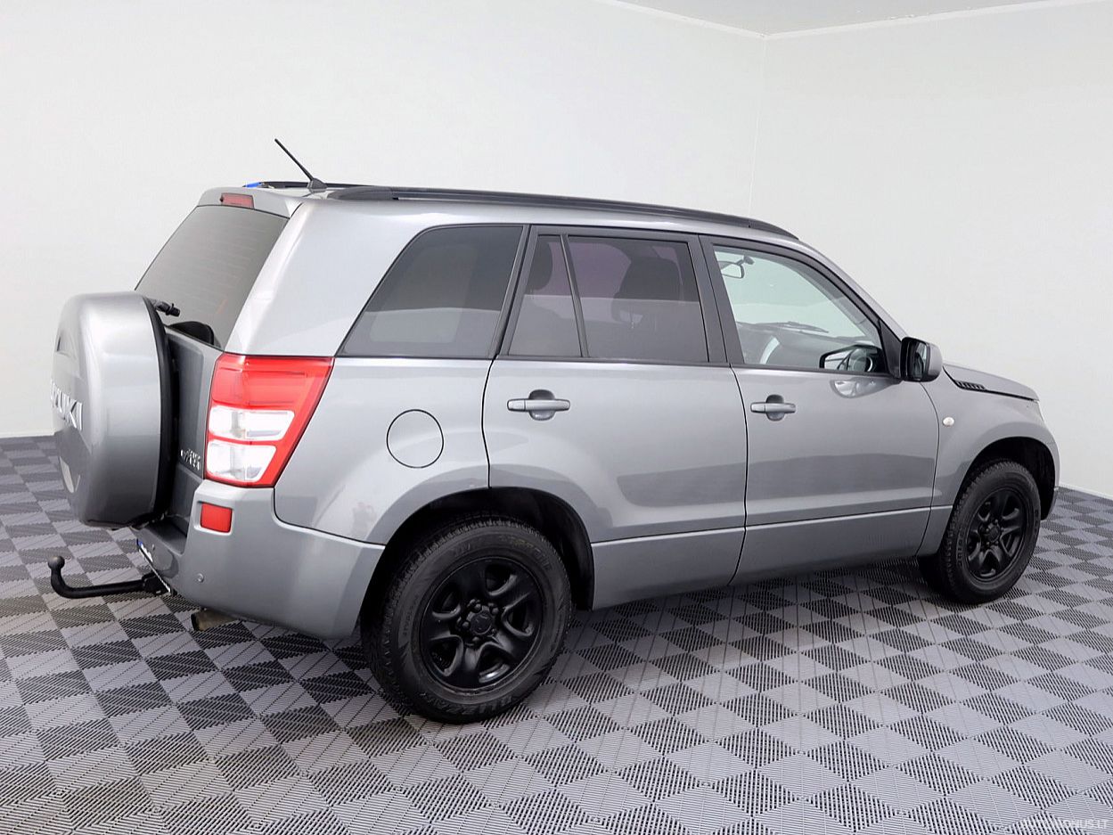 Suzuki Grand Vitara | 2