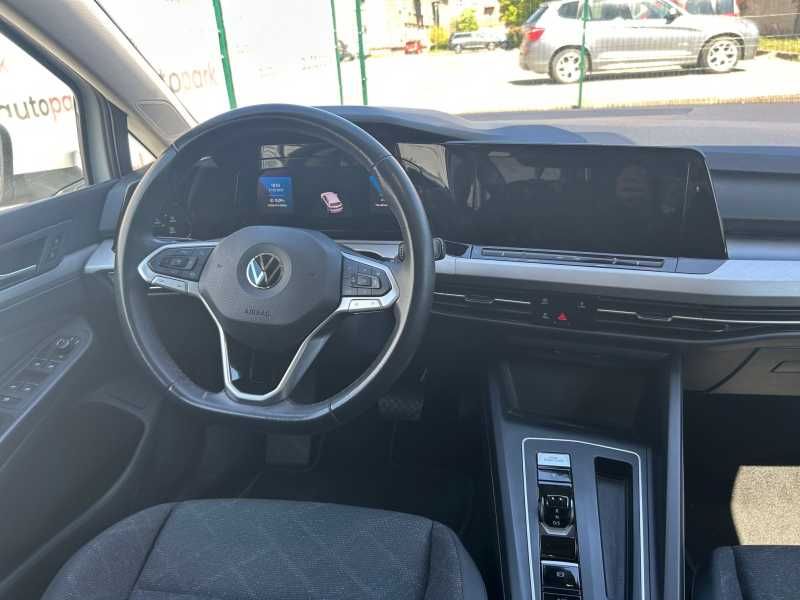 Volkswagen Golf | 8