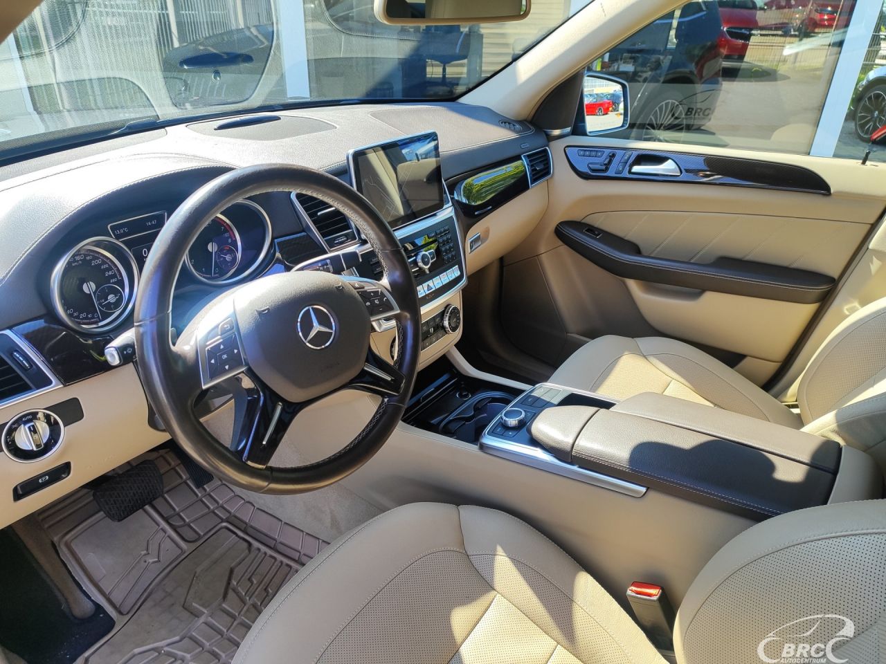 Mercedes-Benz GL450 | 21