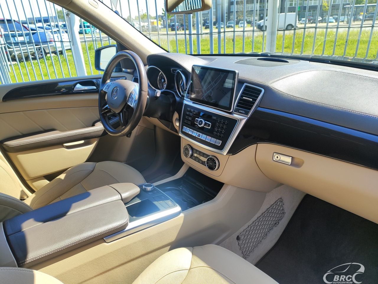 Mercedes-Benz GL450 | 7