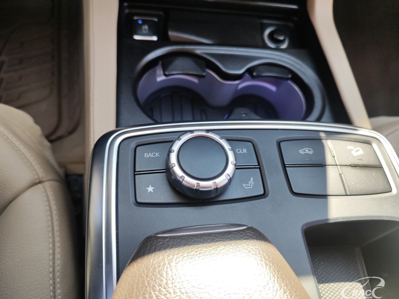 Mercedes-Benz GL450 | 30