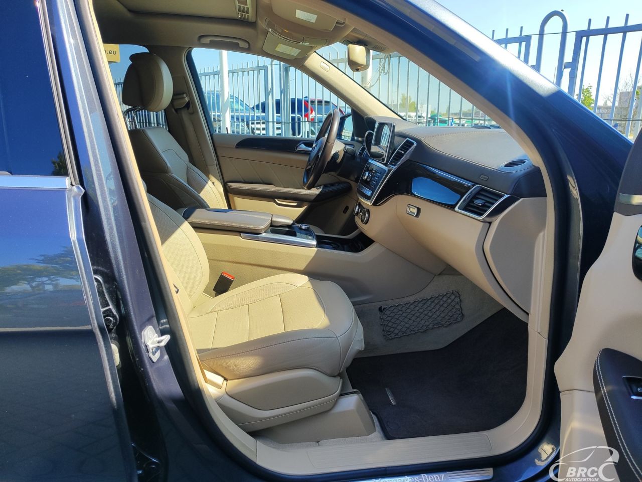 Mercedes-Benz GL450 | 6