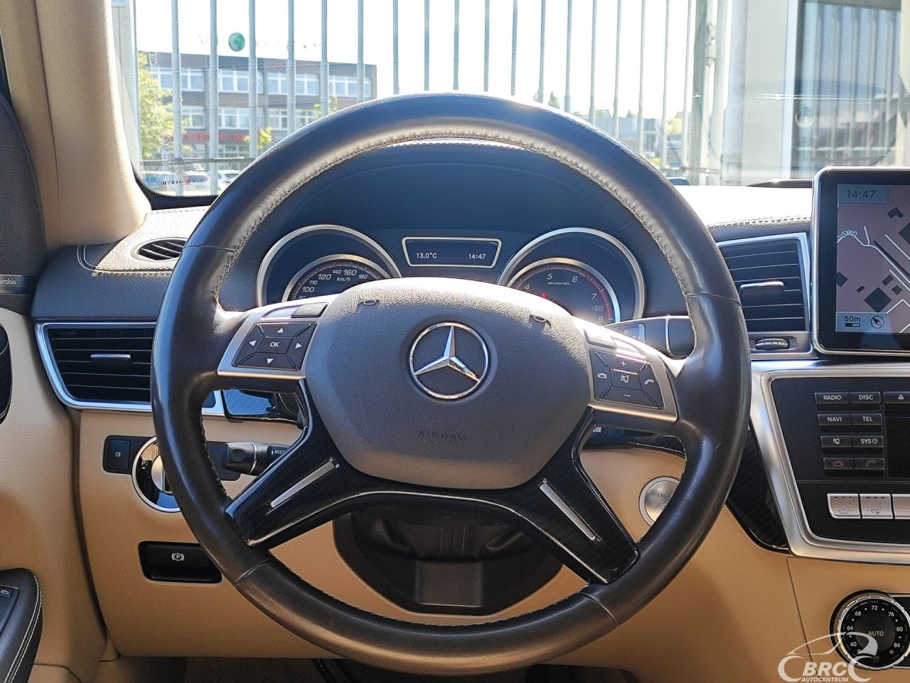 Mercedes-Benz GL450 | 15