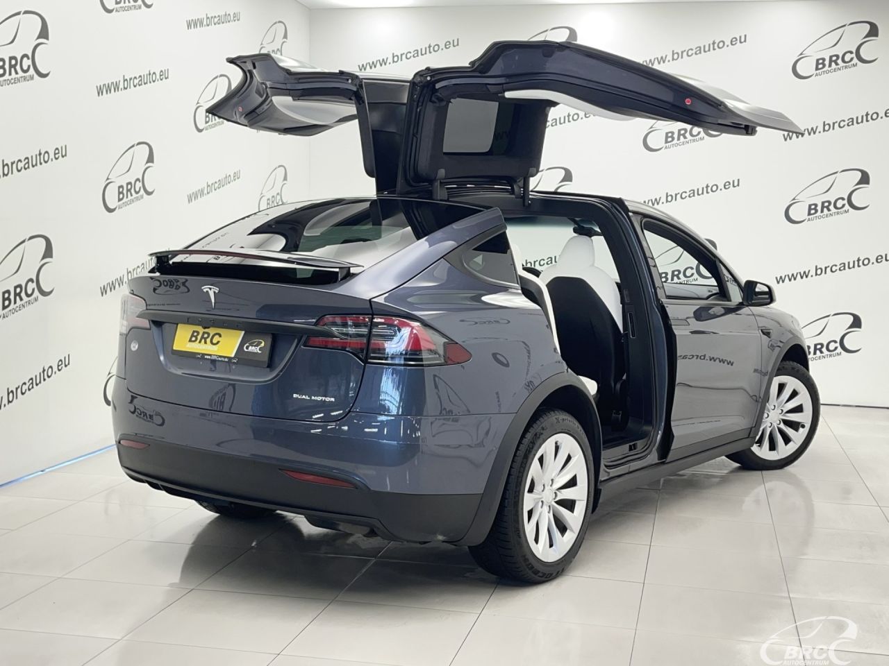 Tesla Model X | 15
