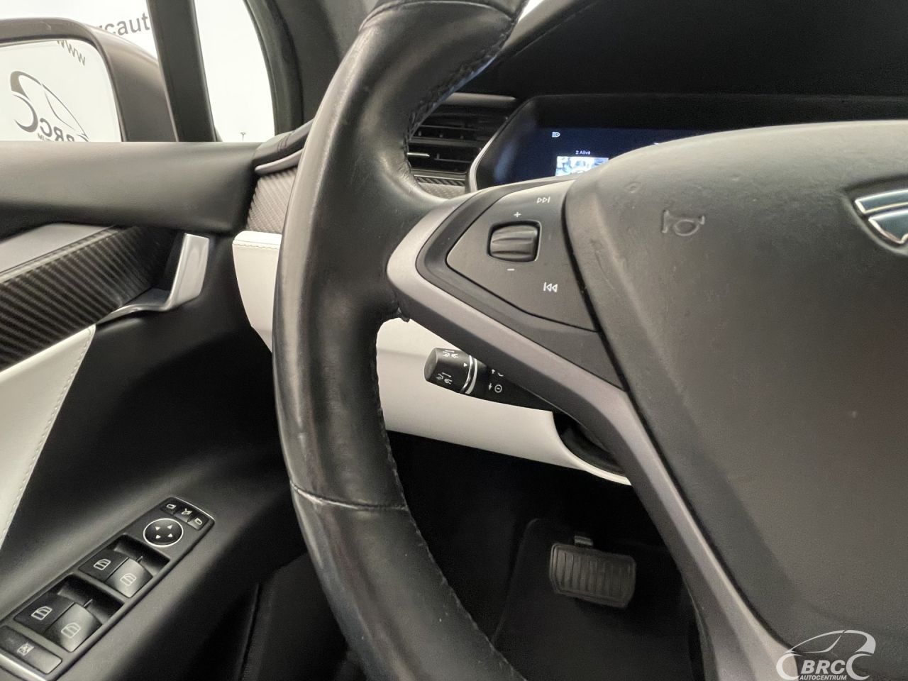 Tesla Model X | 25