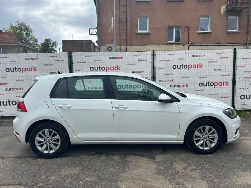 Volkswagen Golf | 2