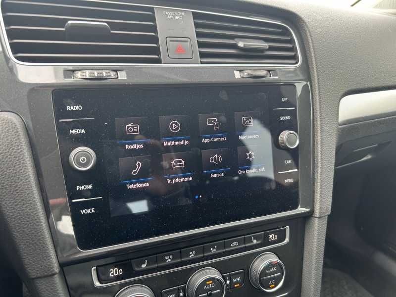 Volkswagen Golf | 9