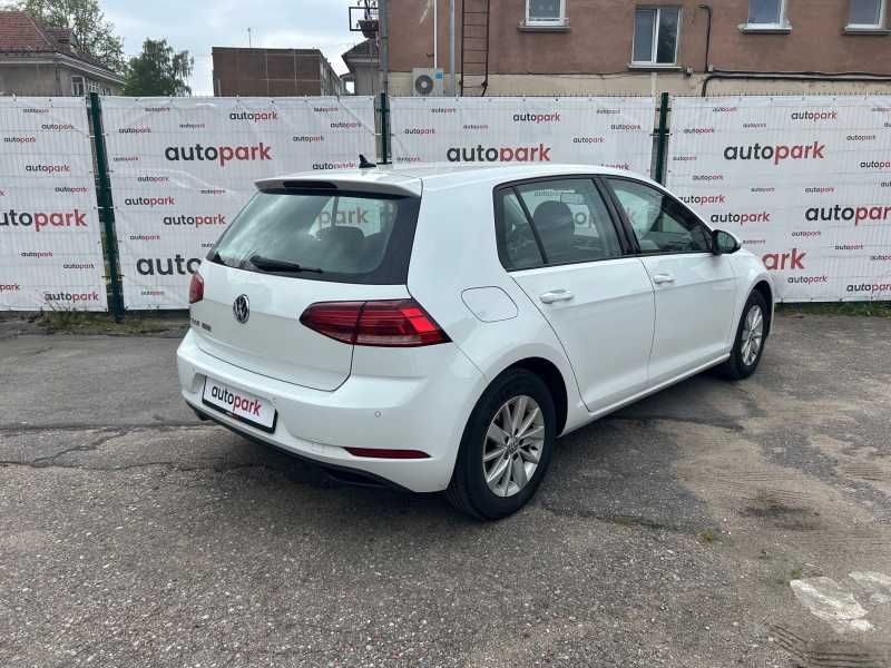 Volkswagen Golf | 4