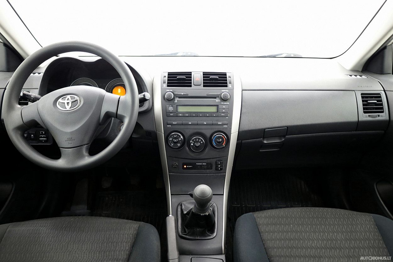 Toyota Corolla | 4