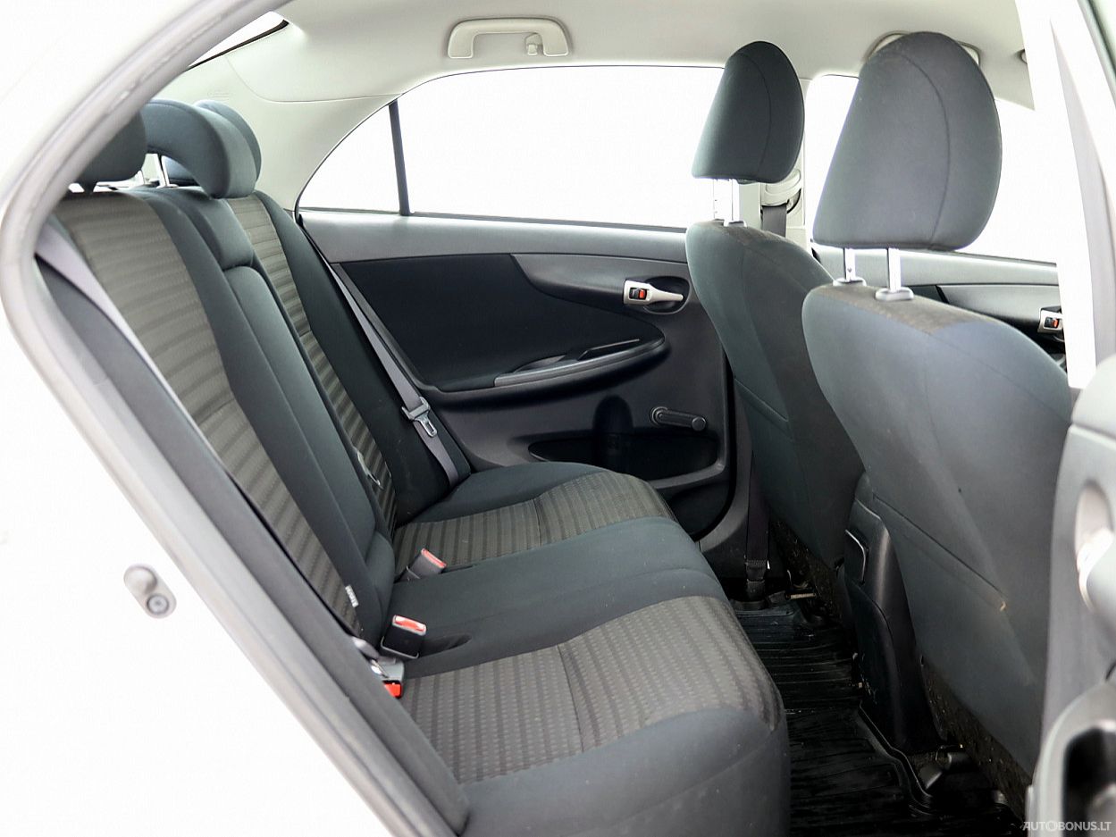 Toyota Corolla | 6