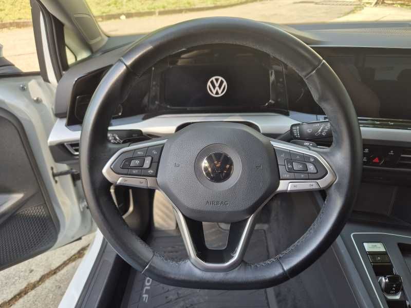Volkswagen Golf | 9