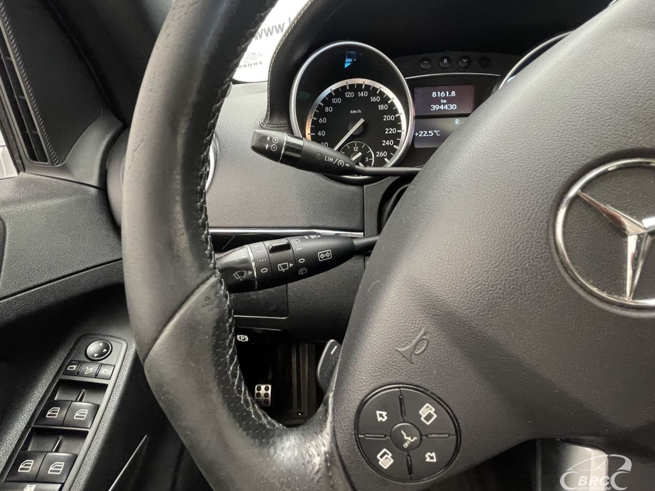 Mercedes-Benz ML350 | 28