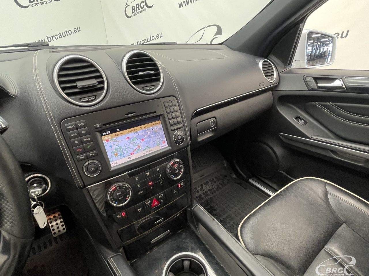 Mercedes-Benz ML350 | 24