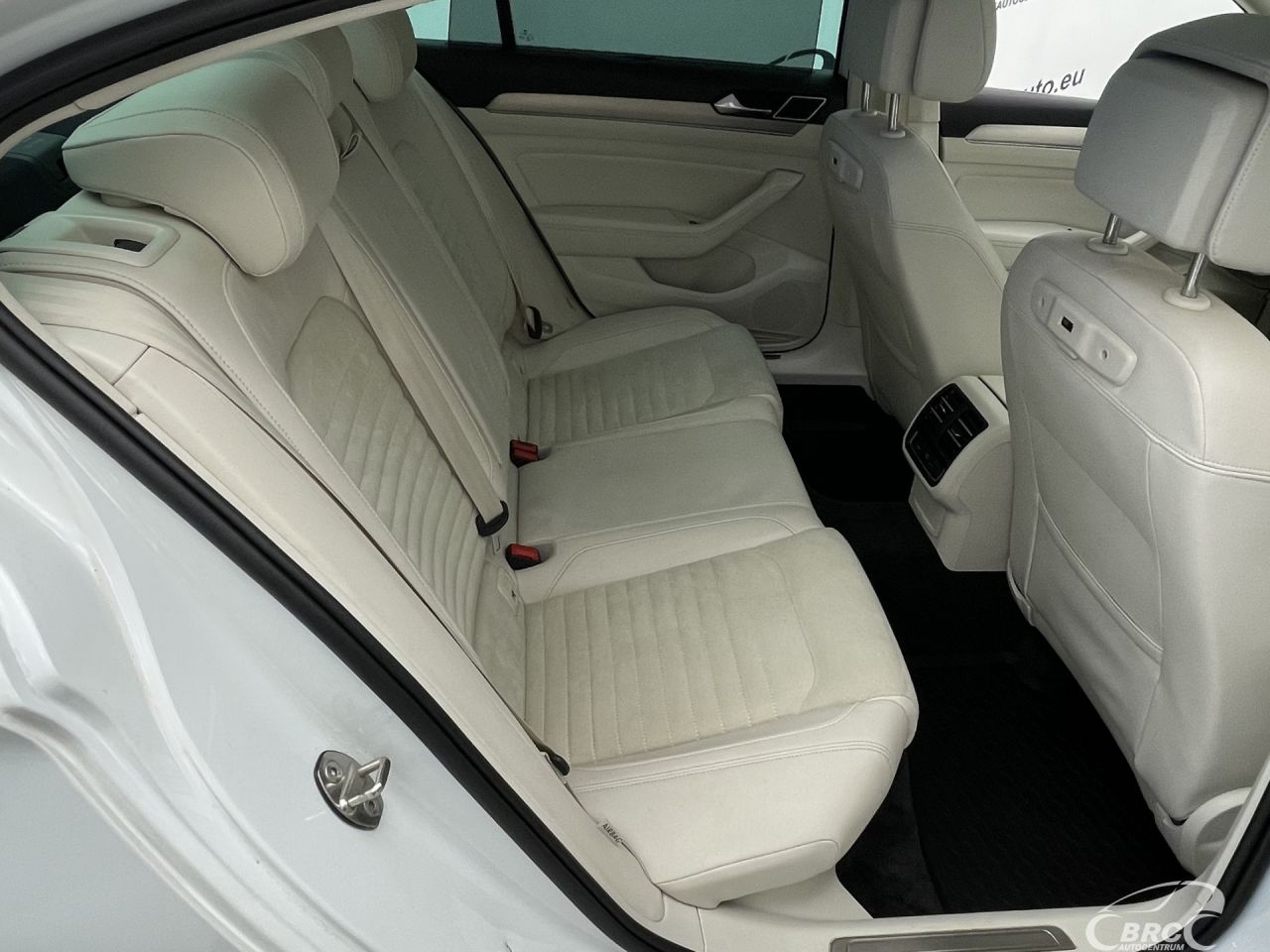 Volkswagen Passat | 10