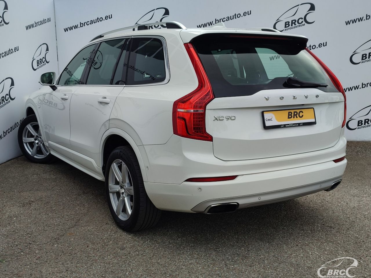Volvo XC90 | 39
