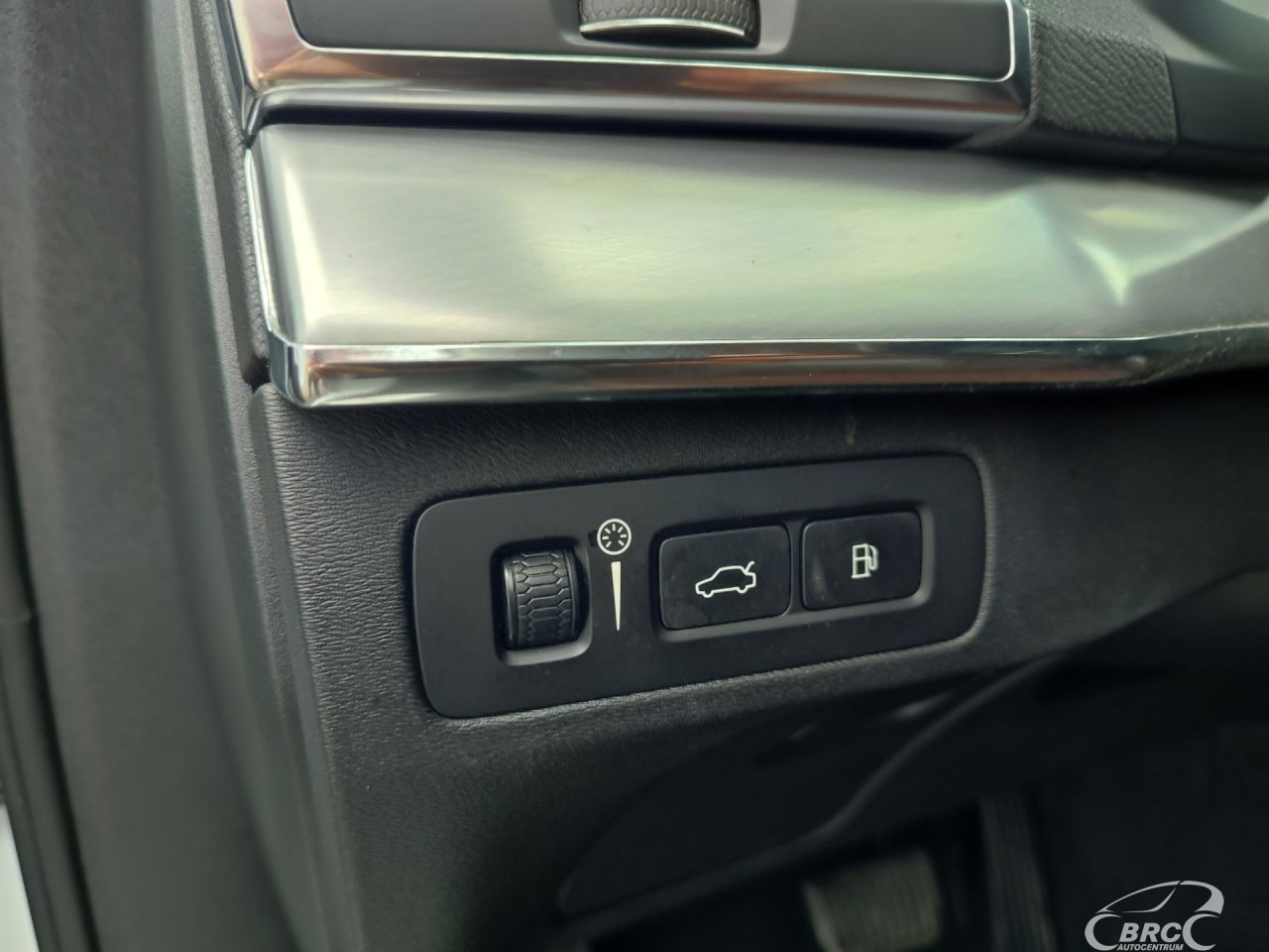 Volvo XC90 | 23