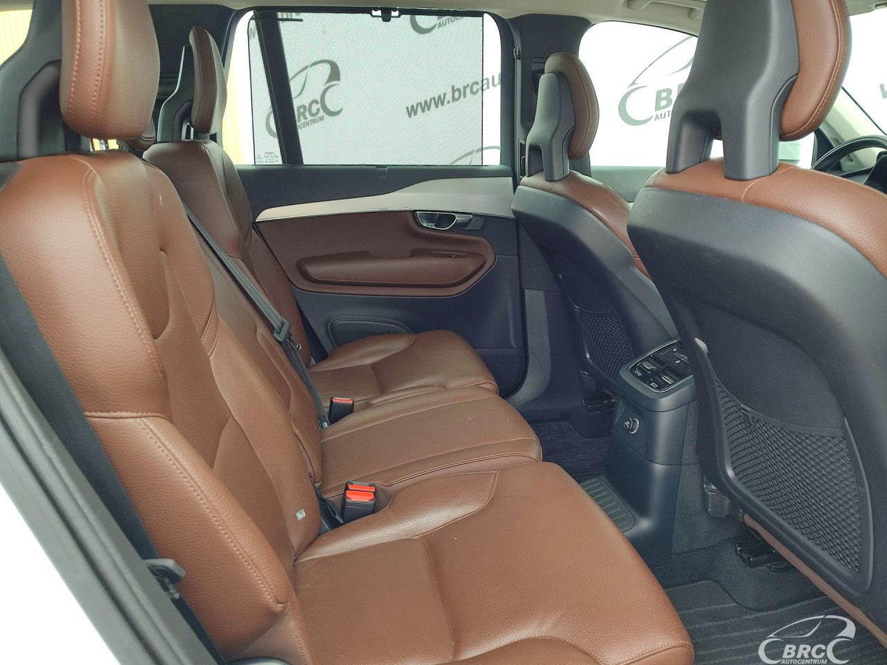 Volvo XC90 | 9