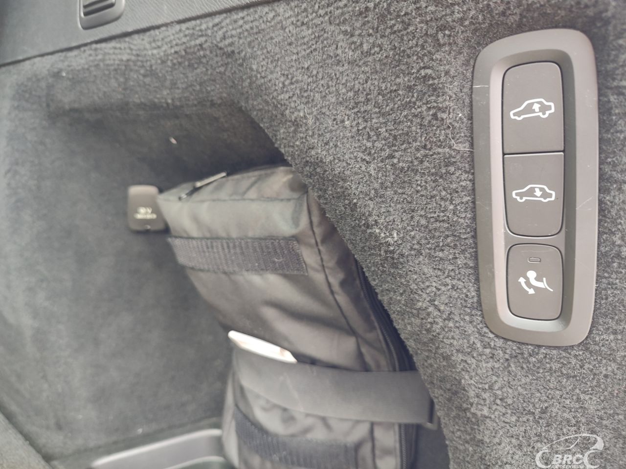 Volvo XC90 | 14