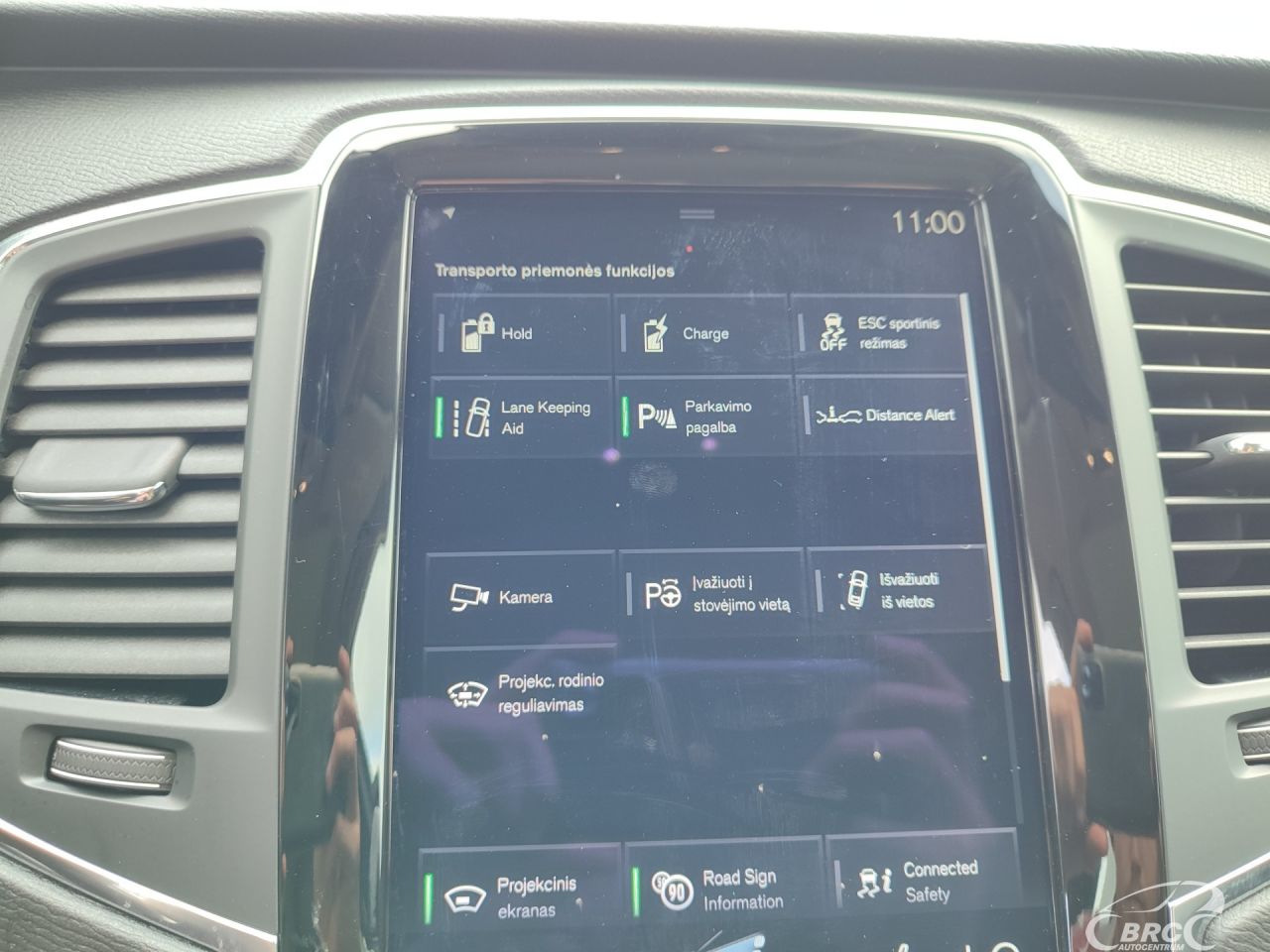 Volvo XC90 | 33