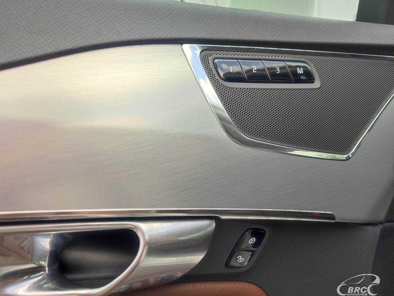 Volvo XC90 | 22