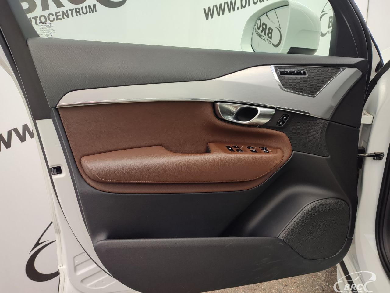 Volvo XC90 | 19