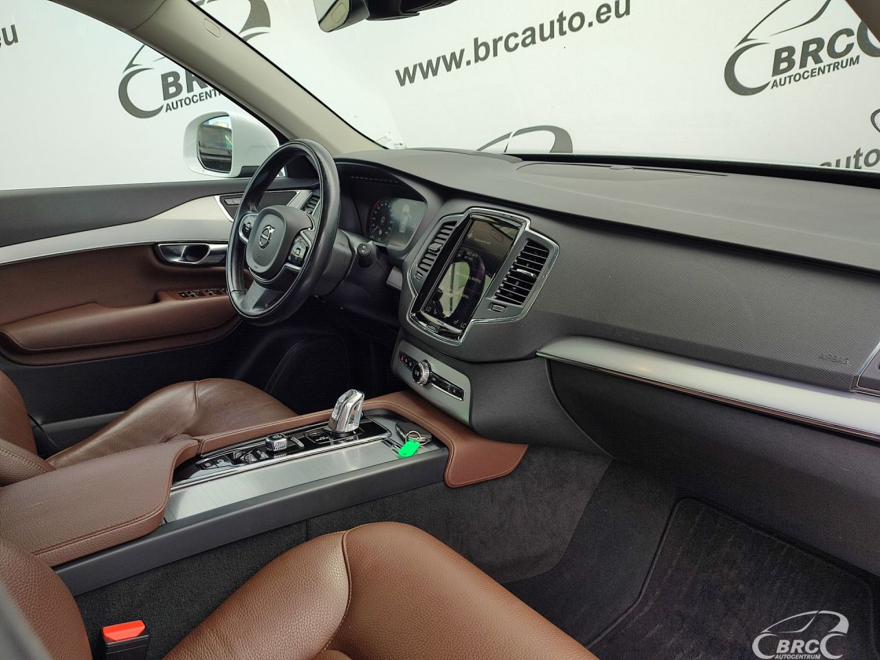 Volvo XC90 | 6