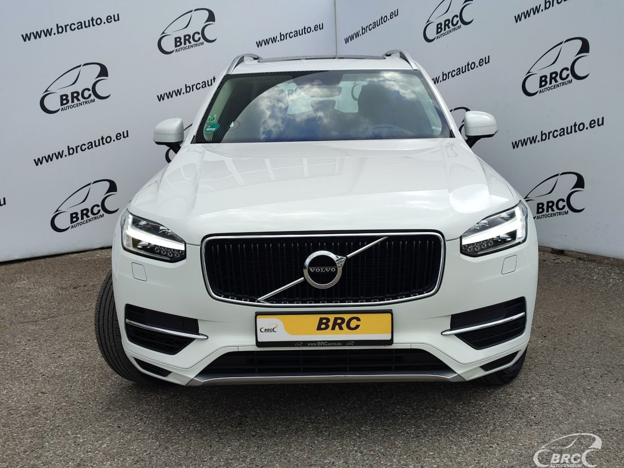 Volvo XC90 | 38