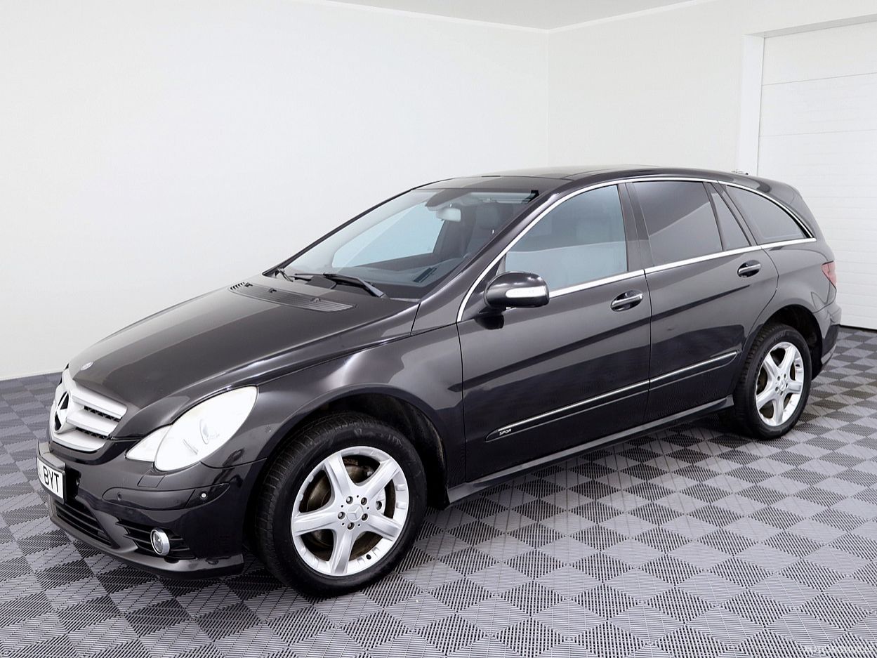Mercedes-Benz R320 | 1
