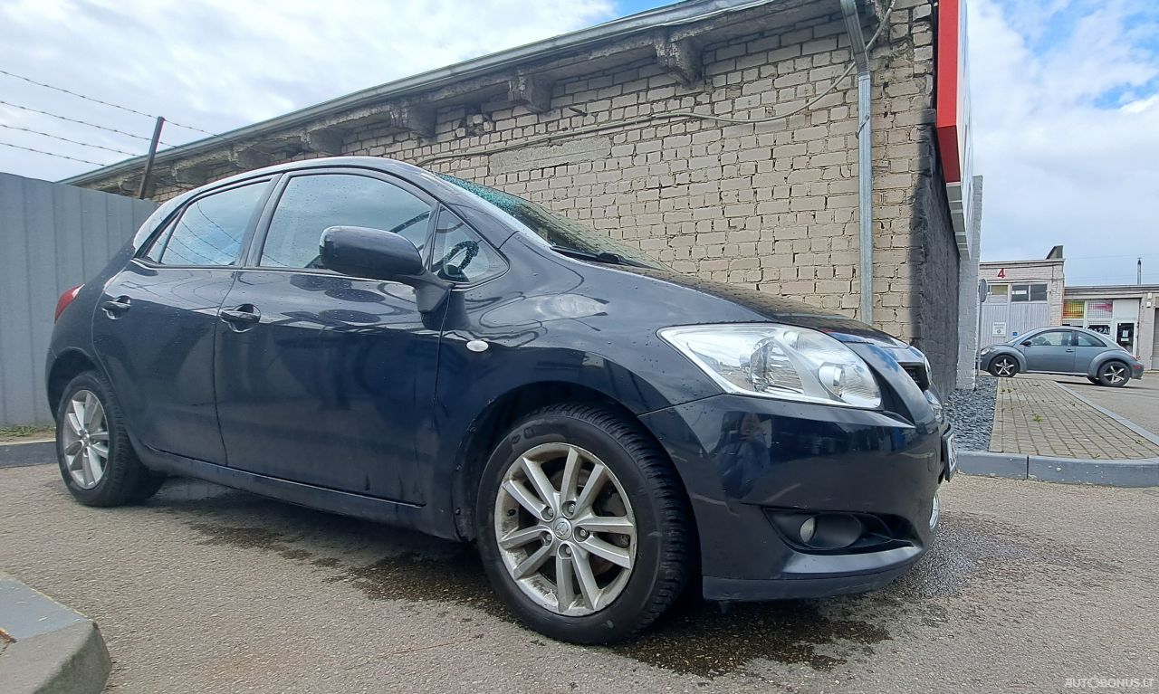 Toyota Auris | 3