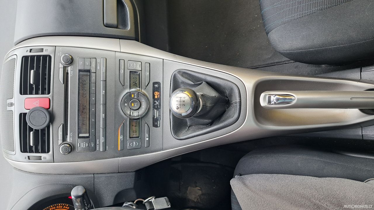 Toyota Auris | 5