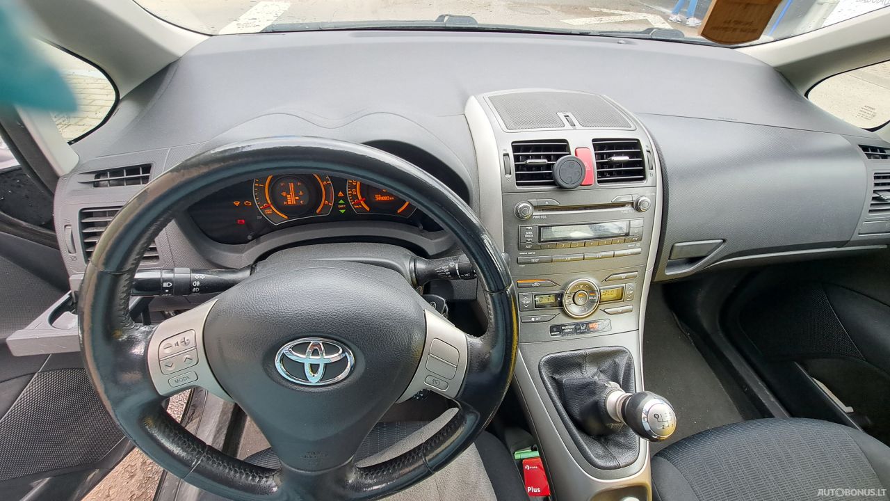 Toyota Auris | 6