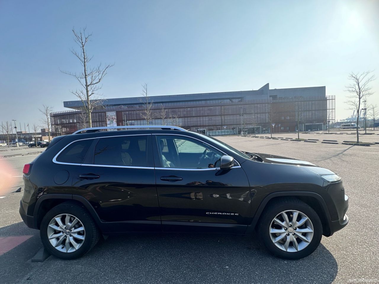 Jeep Cherokee, 3.2 l., Внедорожник