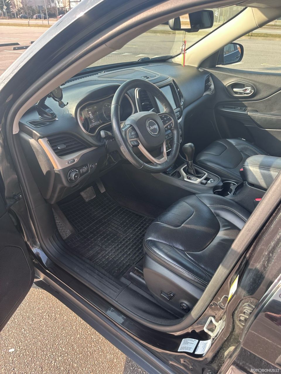 Jeep Cherokee | 10