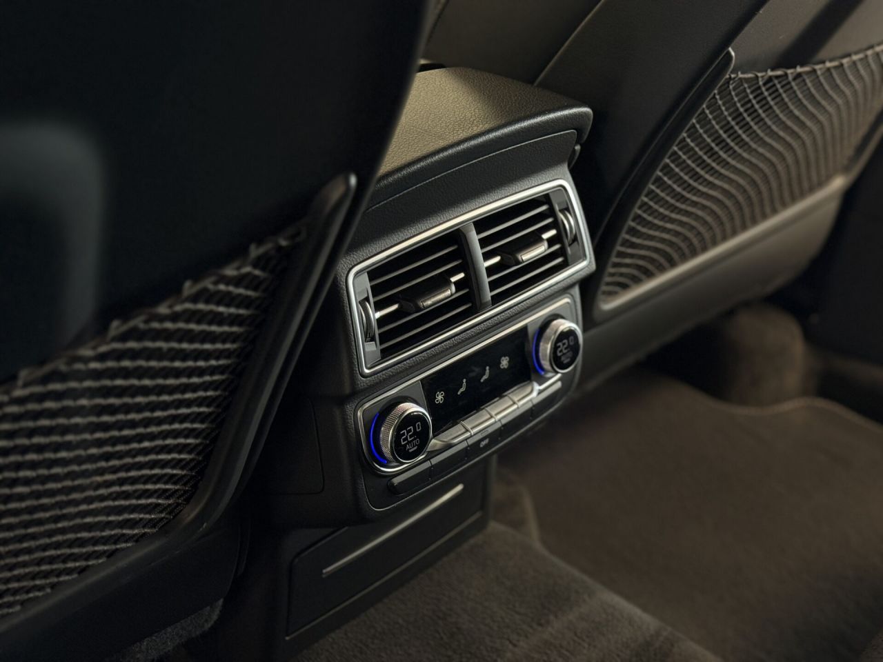Audi Q7 | 15