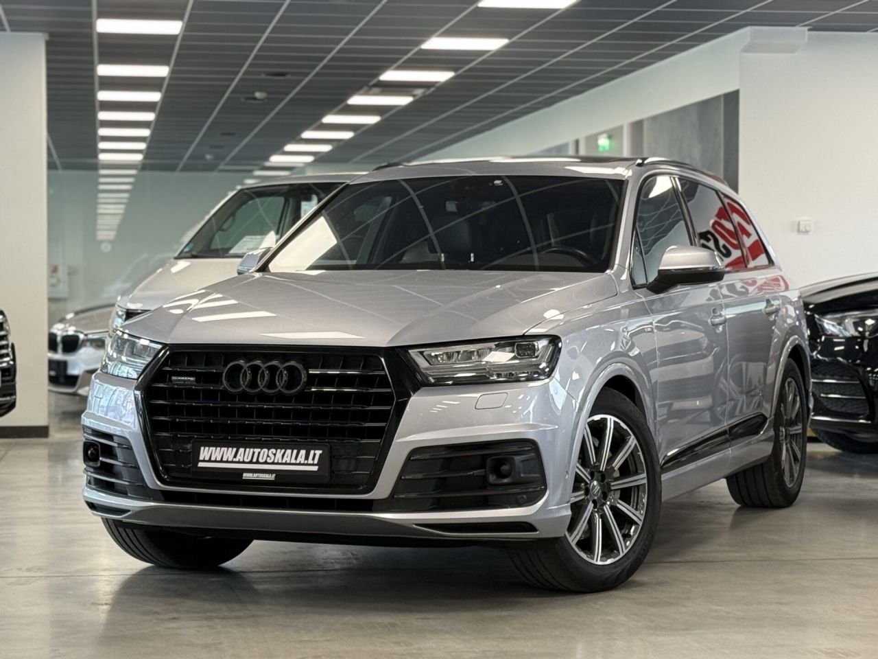 Audi Q7 | 25