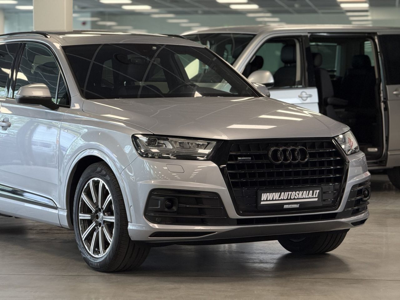 Audi Q7 | 33