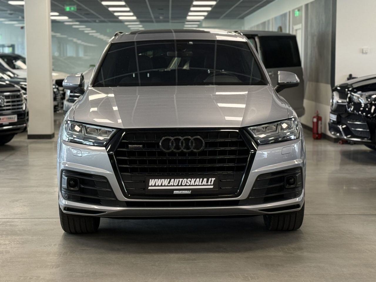 Audi Q7 | 26