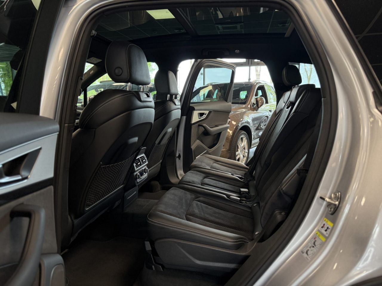 Audi Q7 | 4